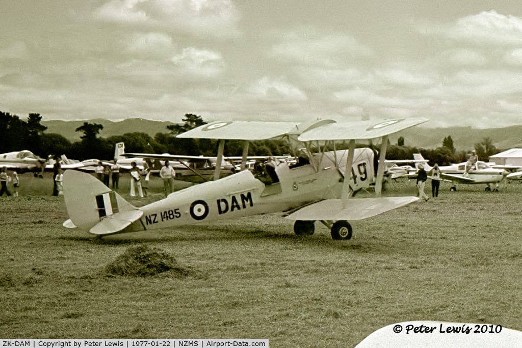 ZK-DAM, 1944 De Havilland New Zealand DH-82A Tiger Moth, C/N: DHNZ165